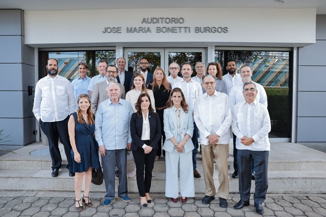  Grupo SID recibe a la Embajadora de EE. UU. y reafirma su compromiso con expansión internacional
