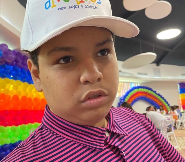  Joven pintor Fernando Gabriel cumple 17 años