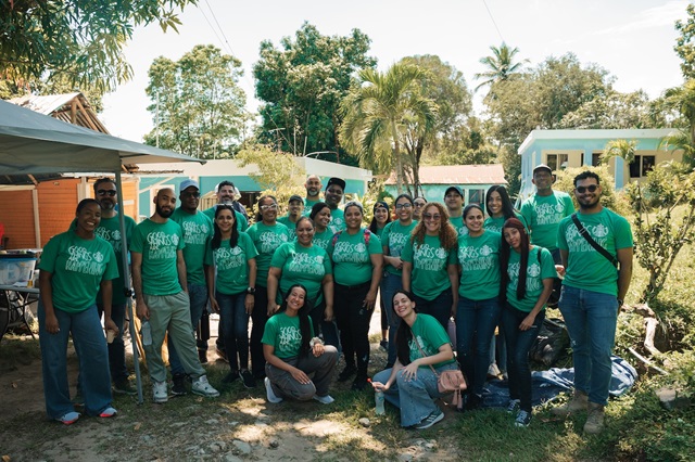  Starbucks República Dominicana y Hábitat para la Humanidad realizan brigada constructiva en San Cristóbal