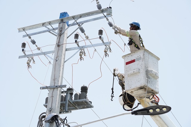  Edesur alerta sobre manipulación de medidores que deja sin luz a comunidades enteras