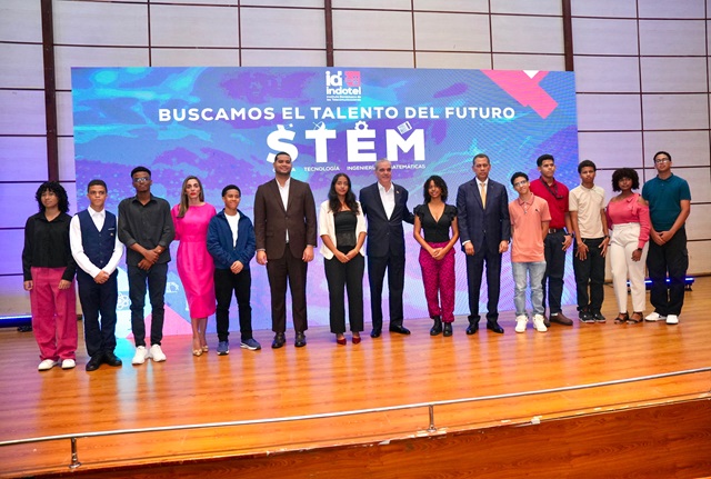  Presidente Abinader encabeza reconocimiento del Indotel a más de 170 estudiantes destacados en concurso de vocaciones STEM