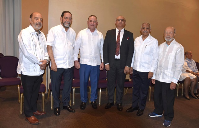  El ministro de Agricultura resalta el papel de la Comisión Nacional del Cacao en su 50 aniversario