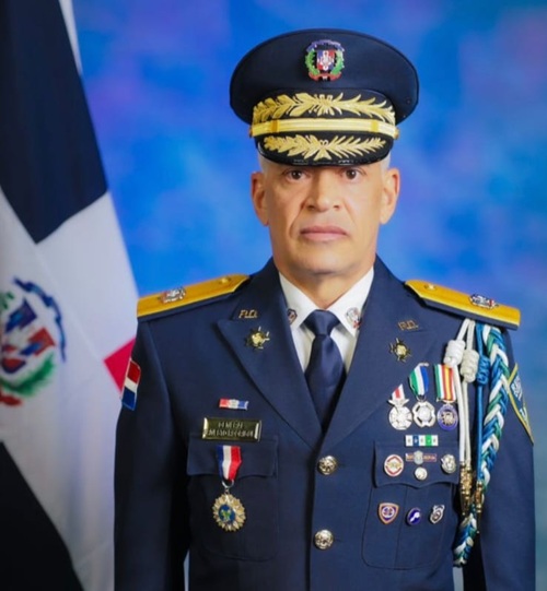  Ascendido mayor general  Ernesto Rodríguez García es el nuevo director de la Policía Nacional