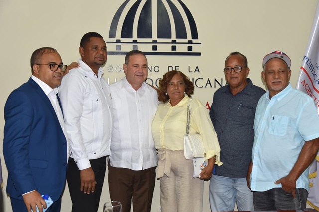  Agricultura y productores acuerdan ordenar producción de yuca amarga y fortalecer industria del casabe