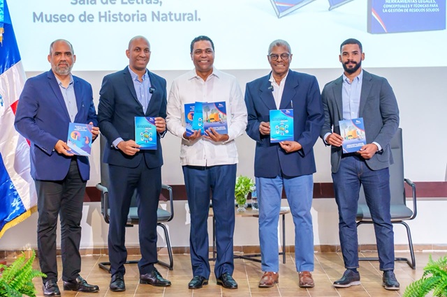  Liga Municipal Dominicana presentó tres estudios de impacto para la gestión municipal en Feria del Libro