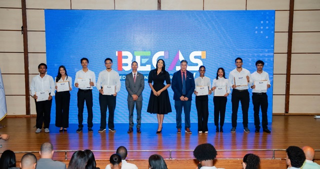  ITLA entrega 118 becas de Educación Superior durante su segunda convocatoria de 2026