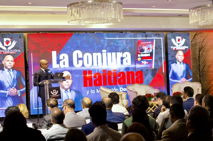  Francisco Tavárez pone en circulación en Santo Domingo La conjura haitiana y la maldición dominicana