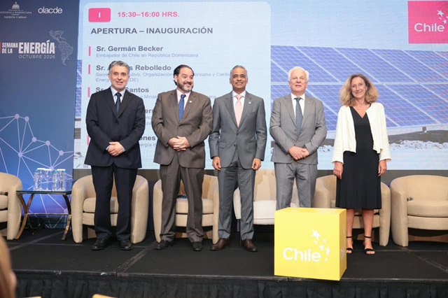  Ministro Santos destaca oportunidades de cooperación energética y exploración de nuevas inversiones entre RD y Chile