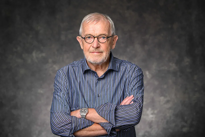  Francis Halzen gana el Nobel de Física por abrir una nueva ventana al universo desde la Antártida